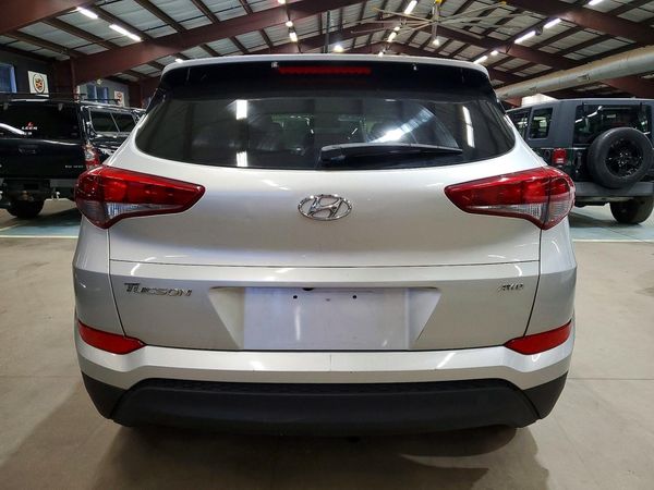 2018 HYUNDAI TUCSON SE Standard — DIRR