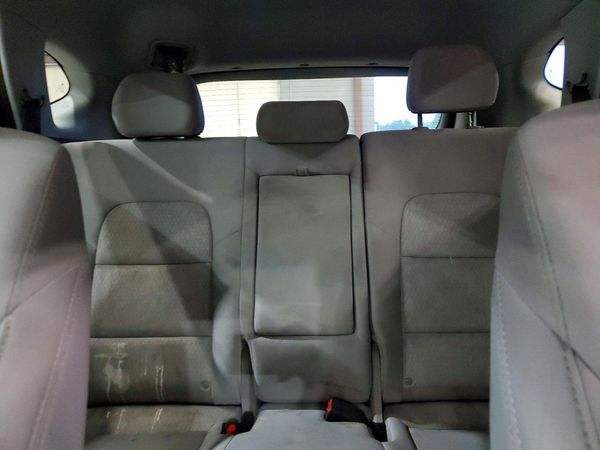 2018 HYUNDAI TUCSON SE Standard — SUVN