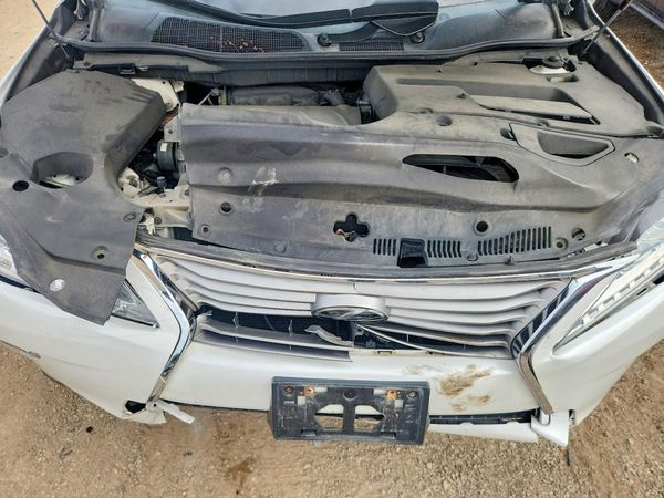 2013 LEXUS RX 350 — Engine bay