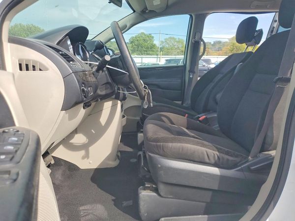 2017 DODGE GRAND CARAVAN SE, SXT, Express — DENT
