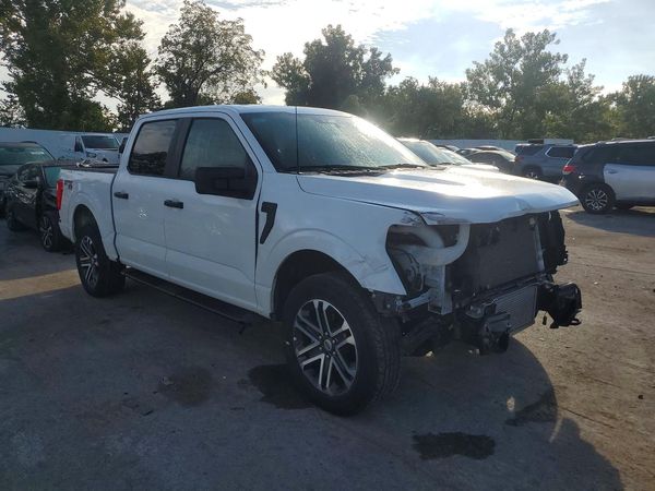 2023 FORD F150 SuperCrew — Passenger 3/4