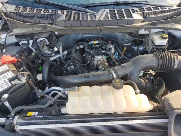 2023 FORD F150 SuperCrew — Engine bay