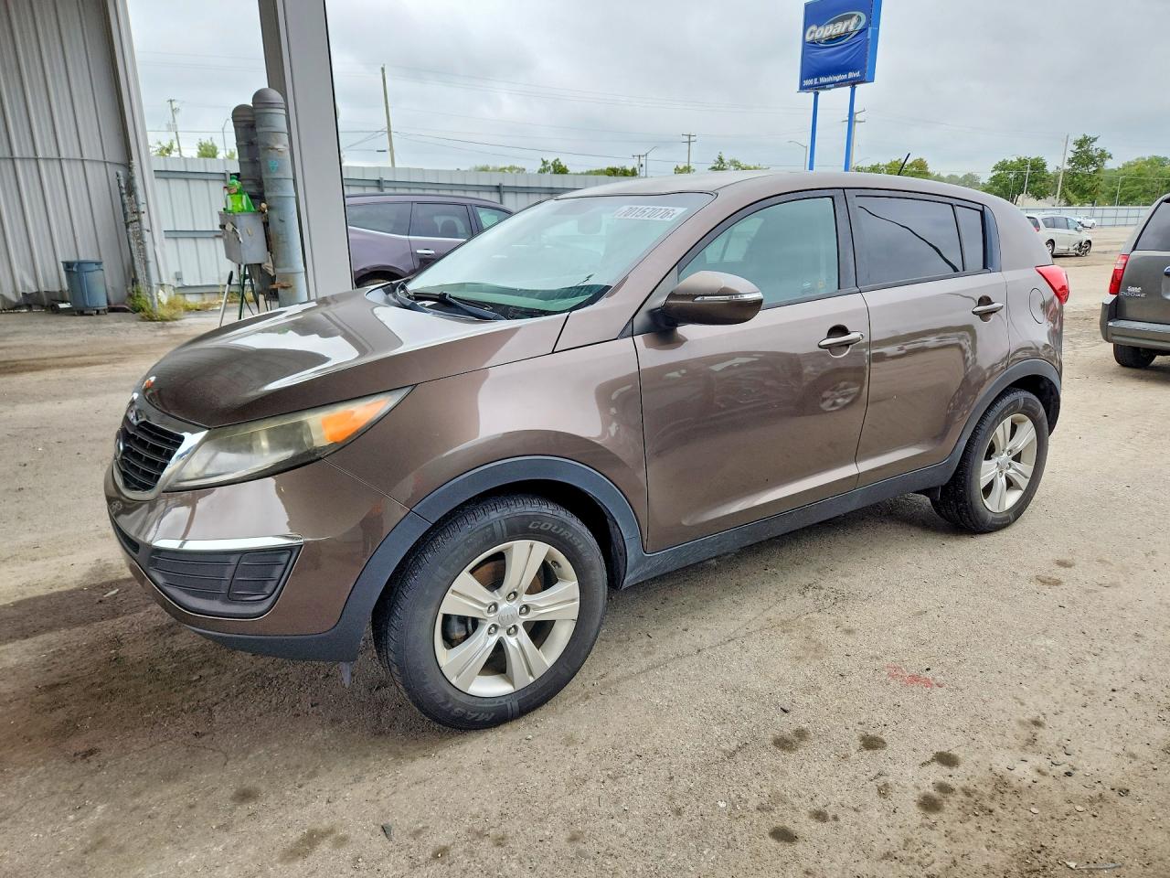 2013 KIA SPORTAGE LX — Front 3/4