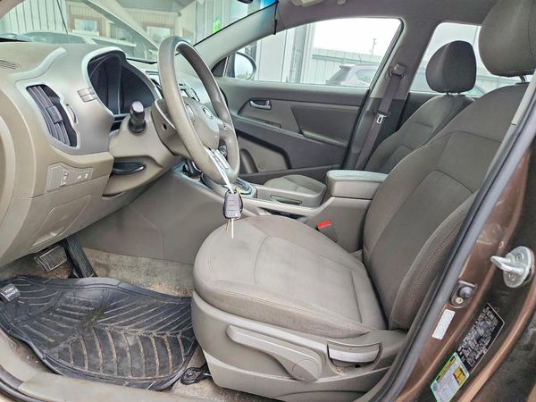2013 KIA SPORTAGE LX — DENT