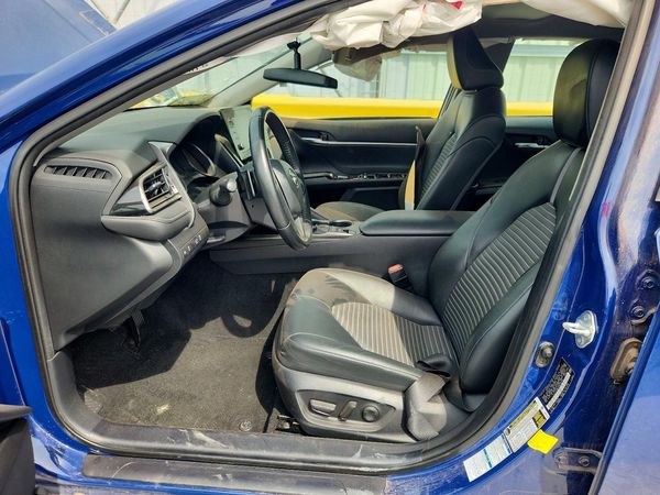 2023 TOYOTA CAMRY SE — DENT