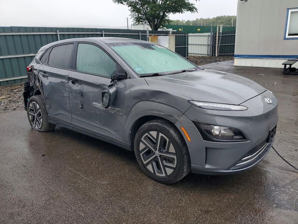 2023 HYUNDAI KONA SE — Passenger 3/4