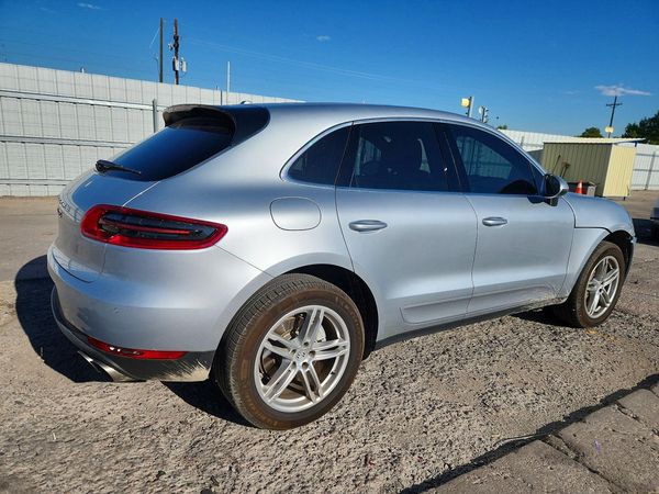 2015 PORSCHE MACAN — PSRA