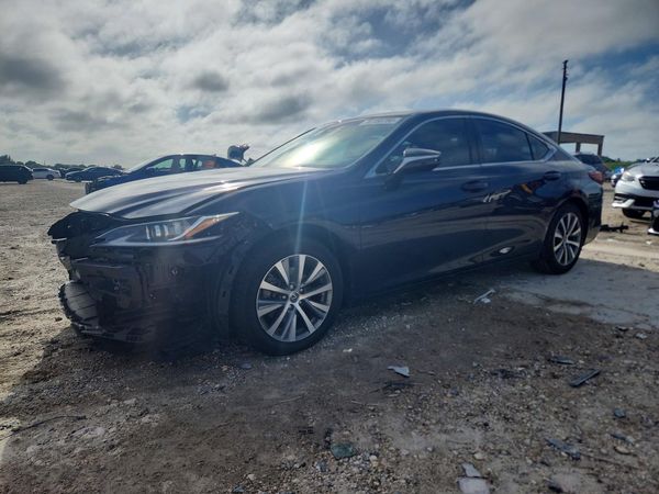 2019 LEXUS ES — DSFA — Front 3/4