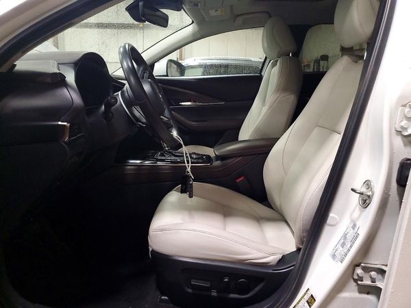 2023 MAZDA CX-30 Premium Package — DENT