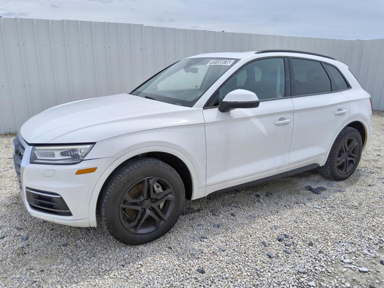 2018 AUDI Q5 quattro Premium — Front 3/4