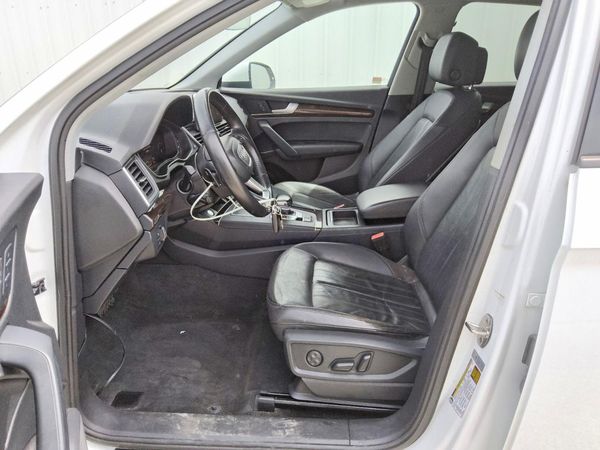 2018 AUDI Q5 quattro Premium — DENT