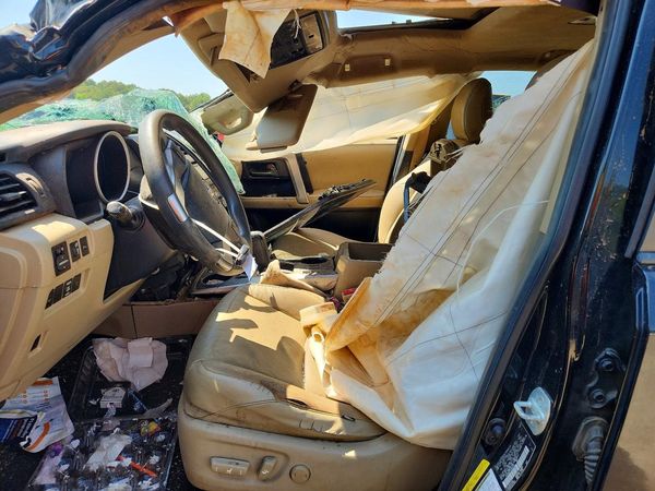 2012 TOYOTA 4RUNNER — DENT