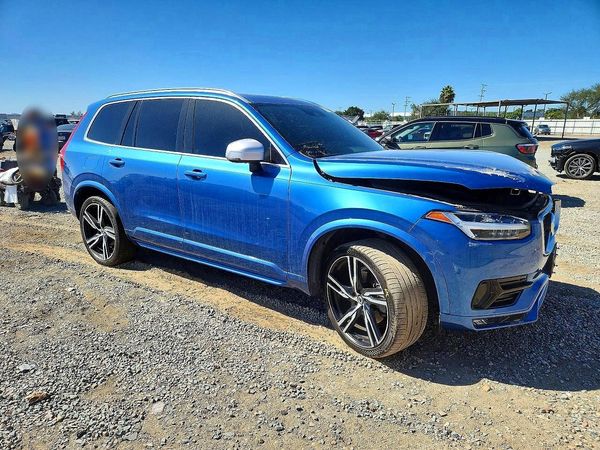 2016 VOLVO XC90 SVR5 R-Design — Passenger 3/4