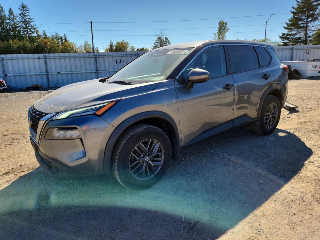 2021 NISSAN ROGUE S — Front 3/4