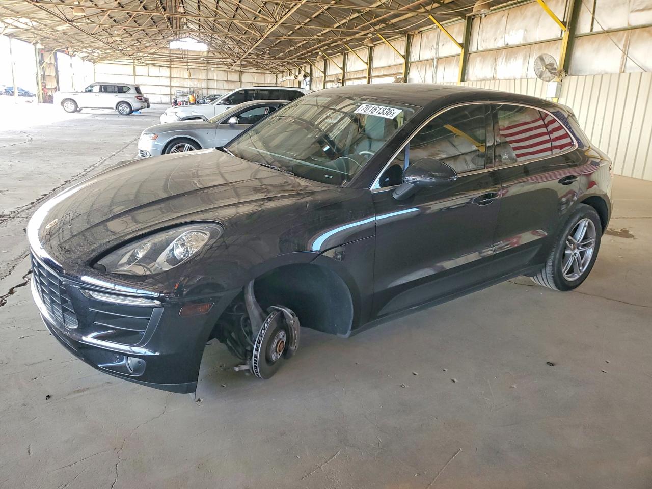 2018 PORSCHE MACAN Macan S — Front 3/4