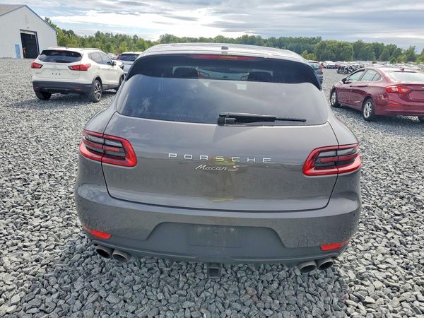 2015 PORSCHE MACAN — DIRR