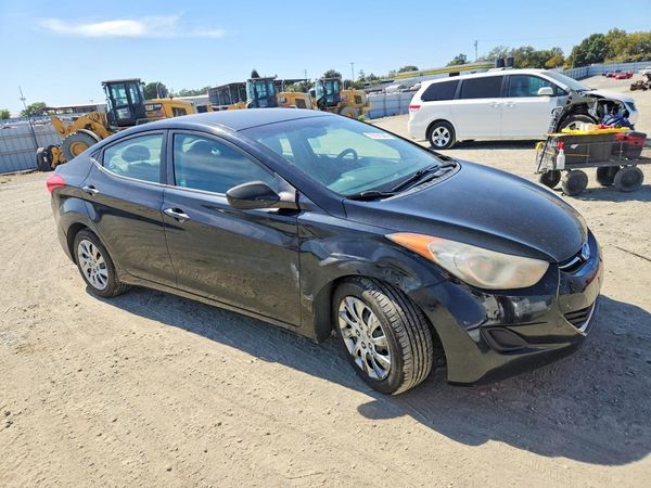 2012 HYUNDAI ELANTRA GLS(Middle grade) — Passenger 3/4