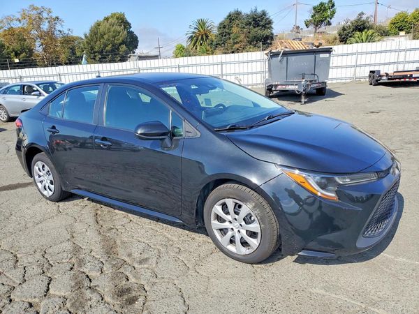 2020 TOYOTA COROLLA LE — Passenger 3/4
