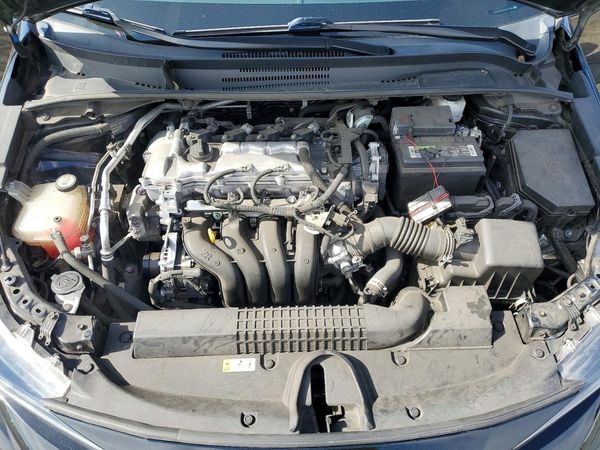2020 TOYOTA COROLLA LE — Engine bay
