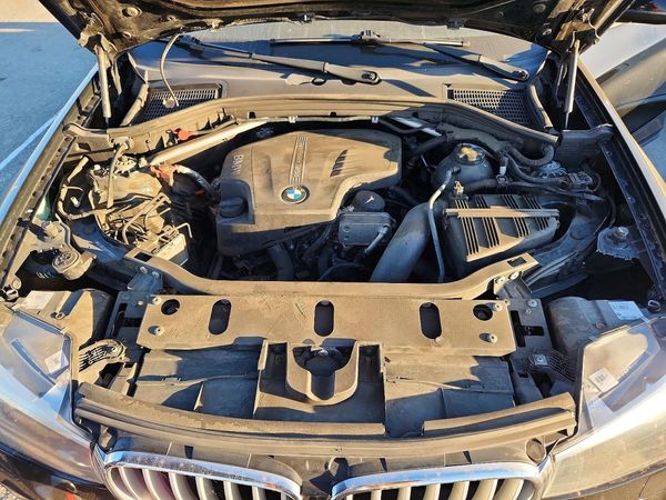 2016 BMW X3 xDrive28i — Engine bay