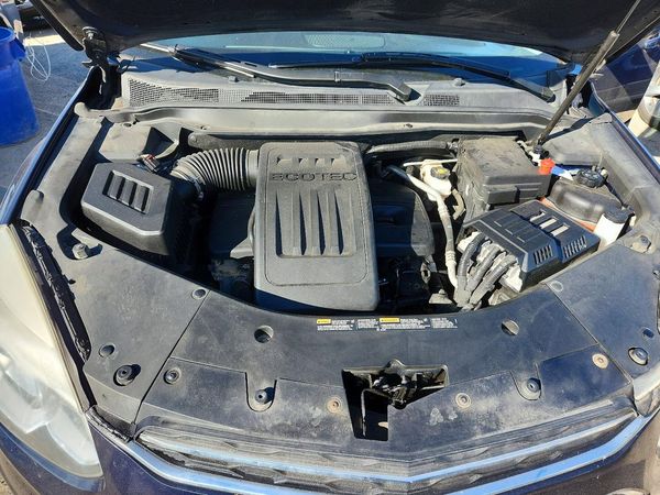 2017 CHEVROLET EQUINOX LT / FL — Engine bay