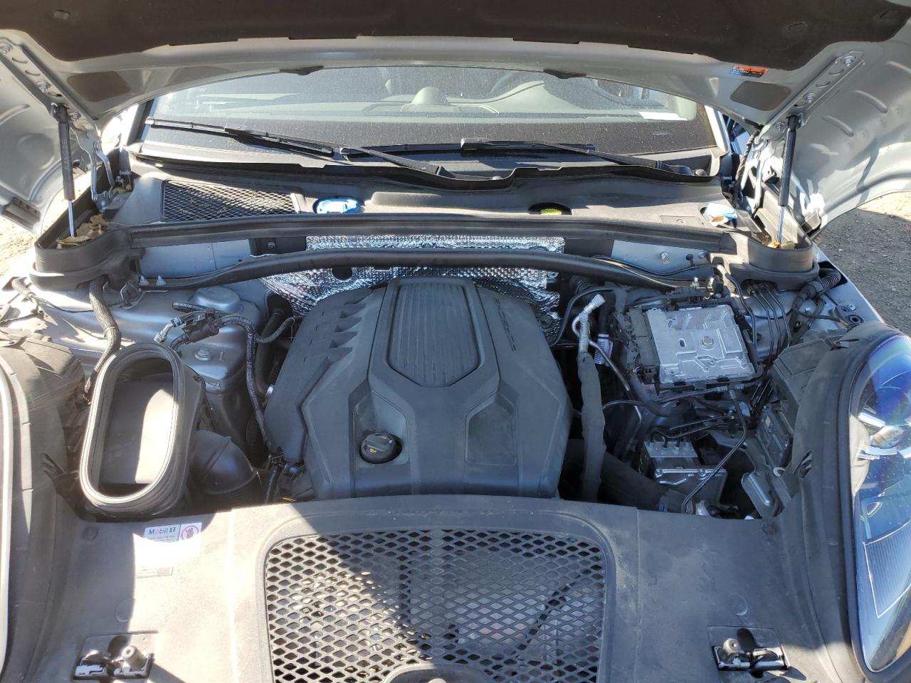 2023 PORSCHE MACAN