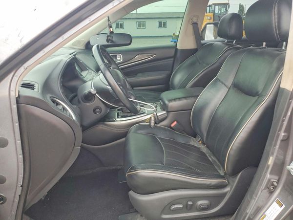 2017 INFINITI QX60 — DENT