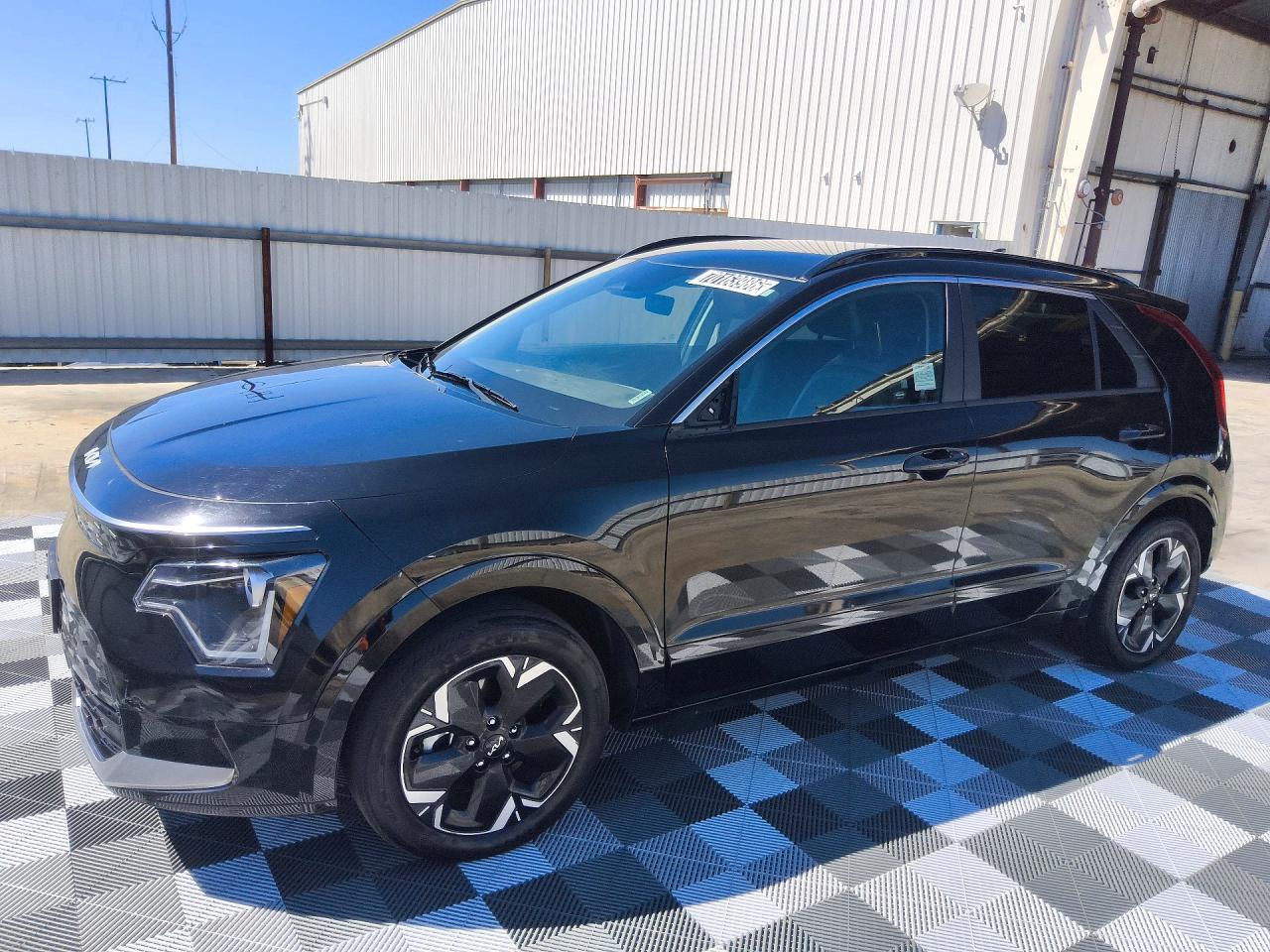 2024 KIA NIRO Wind — Front 3/4