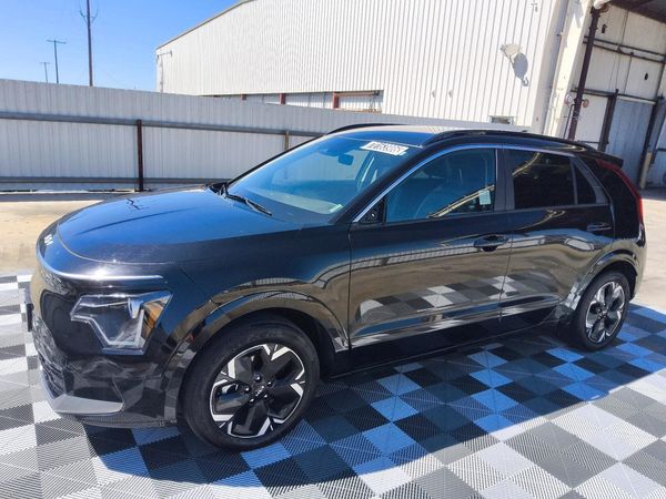2024 KIA NIRO Wind — Front 3/4