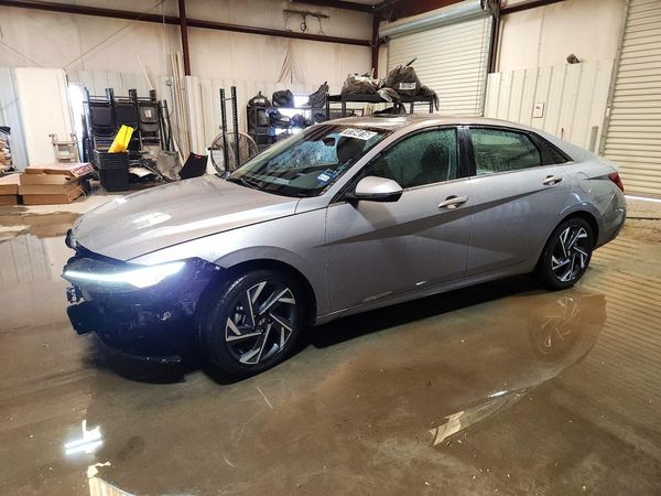 2025 HYUNDAI ELANTRA — DSFA — Front 3/4