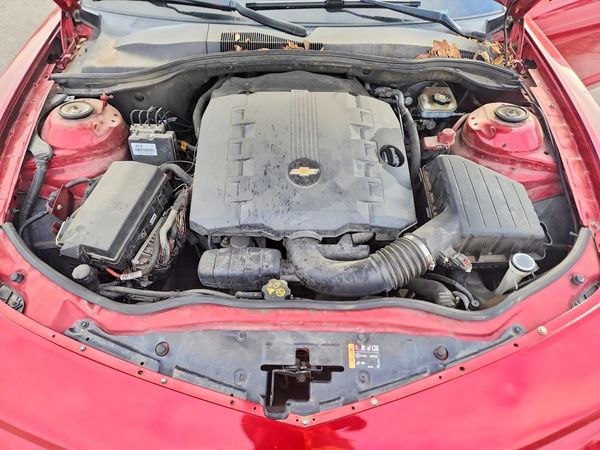2013 CHEVROLET CAMARO 2LT — Engine bay