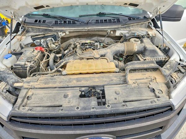 2020 FORD F150 — Engine bay