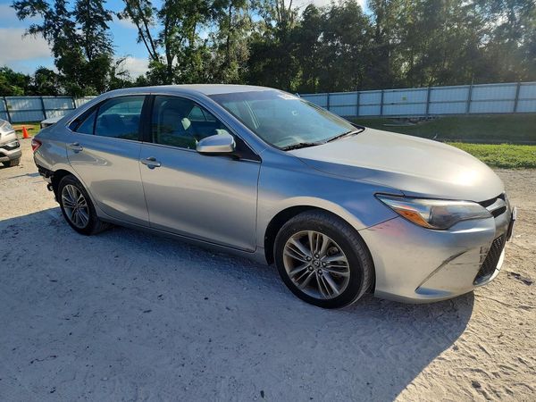 2017 TOYOTA CAMRY LE/SE/XLE/XSE — Passenger 3/4