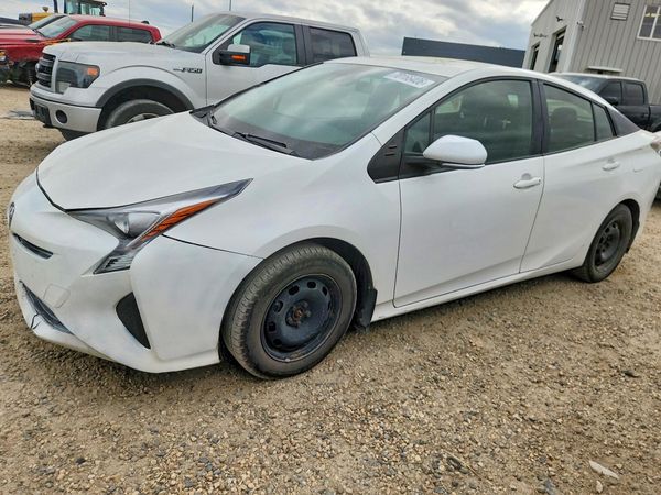 2016 TOYOTA PRIUS — DSFA — Front 3/4
