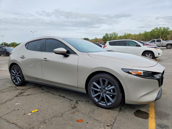 2025 MAZDA 3 Preferred Package — Passenger 3/4