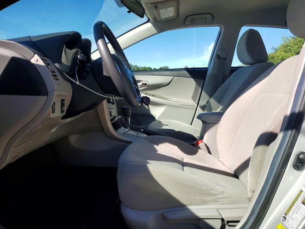 2013 TOYOTA COROLLA — DENT