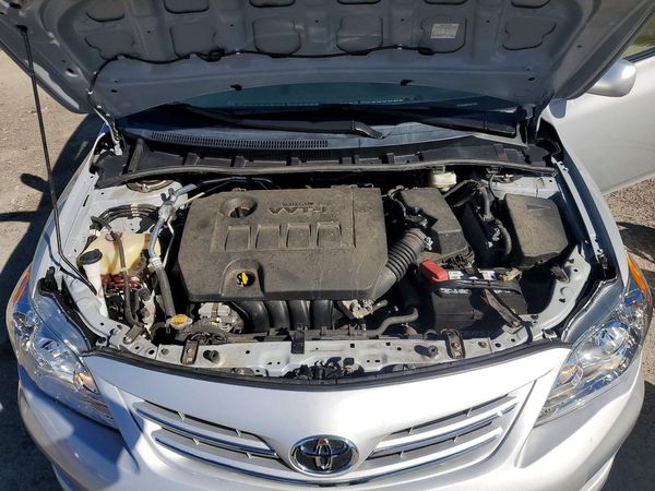 2013 TOYOTA COROLLA — Engine bay