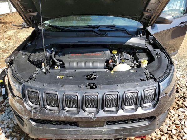 2022 JEEP COMPASS Trailhawk — Engine bay