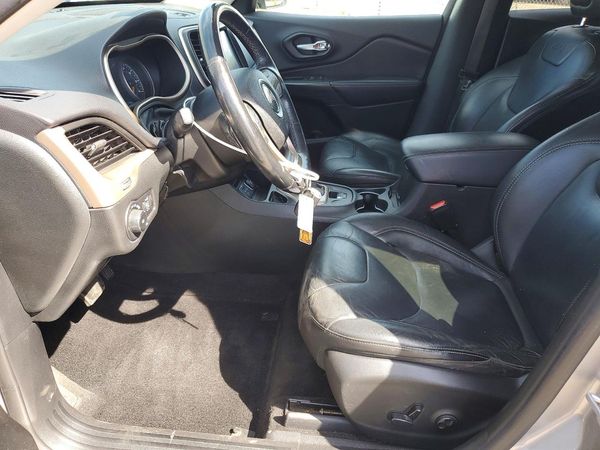2015 JEEP CHEROKEE Limited — DENT