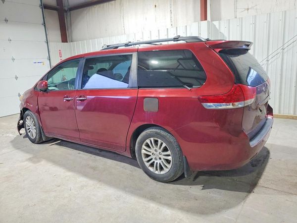 2014 TOYOTA SIENNA — DSRA