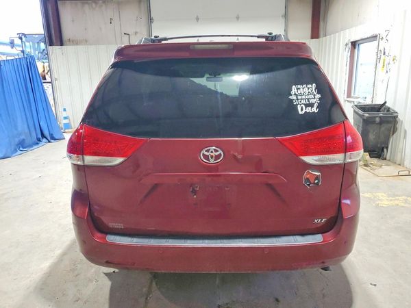 2014 TOYOTA SIENNA — DIRR