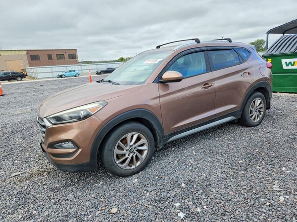 2017 HYUNDAI TUCSON — Front 3/4