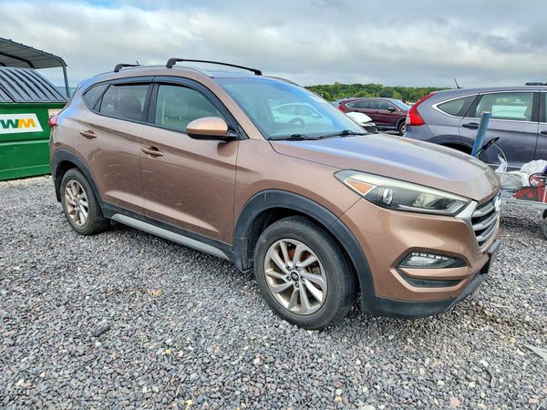 2017 HYUNDAI TUCSON — Passenger 3/4