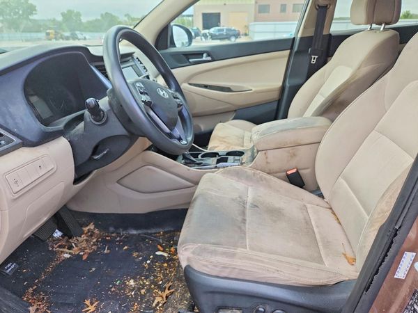 2017 HYUNDAI TUCSON — DENT