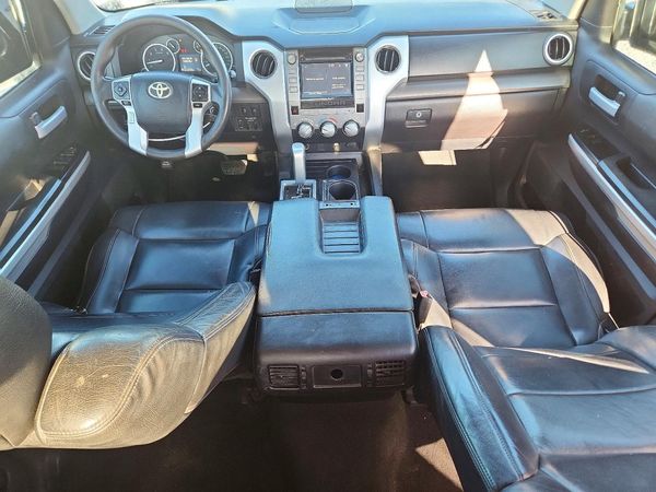 2016 TOYOTA TUNDRA SR5 — CKPT