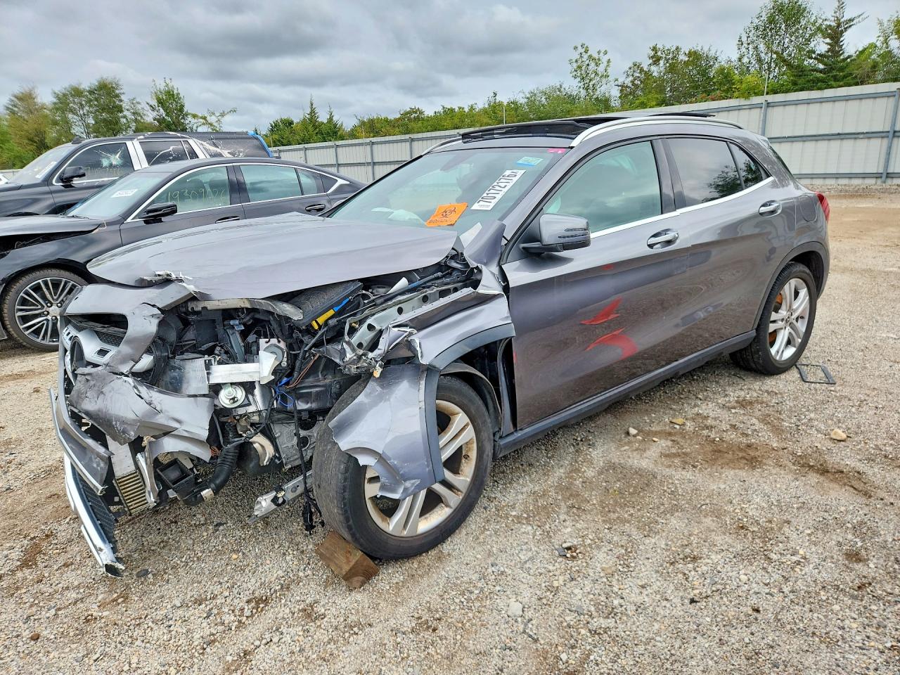 2019 MERCEDES-BENZ GLA-CLASS GLA250-4M — Front 3/4