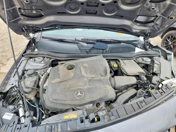 2019 MERCEDES-BENZ GLA-CLASS GLA250-4M — Engine bay