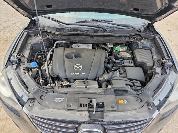 2016 MAZDA CX-5 Touring/GS — Engine bay