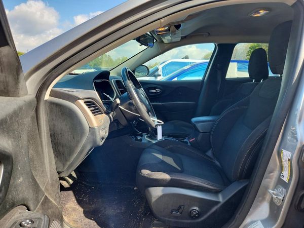 2016 JEEP CHEROKEE Latitude/Longitude/North — DENT