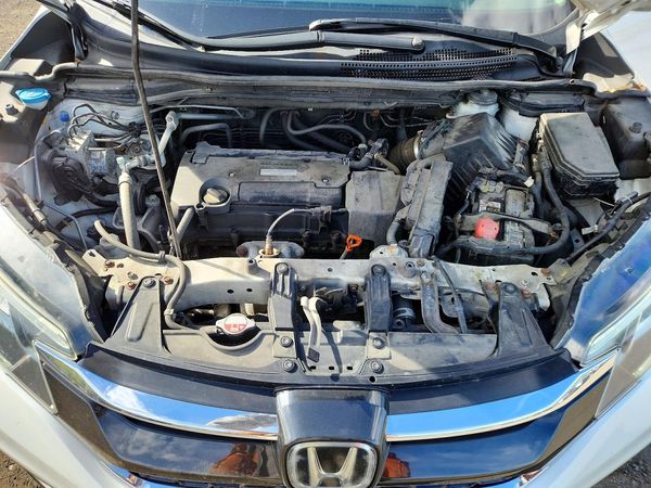 2016 HONDA CRV Touring — Engine bay